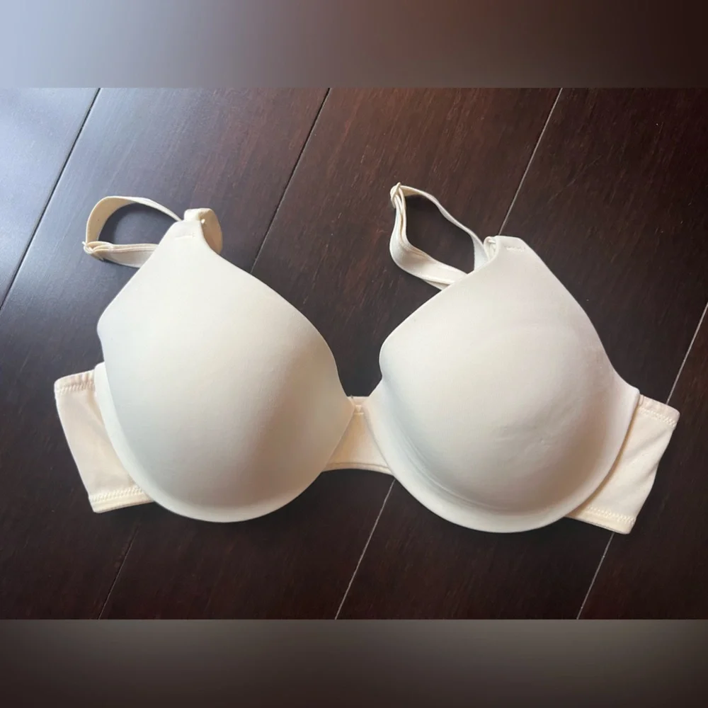 Warners This Is Not A Bra 34B T Shirt Bra Lightly Lined Underwire White - Picture 2 of 11